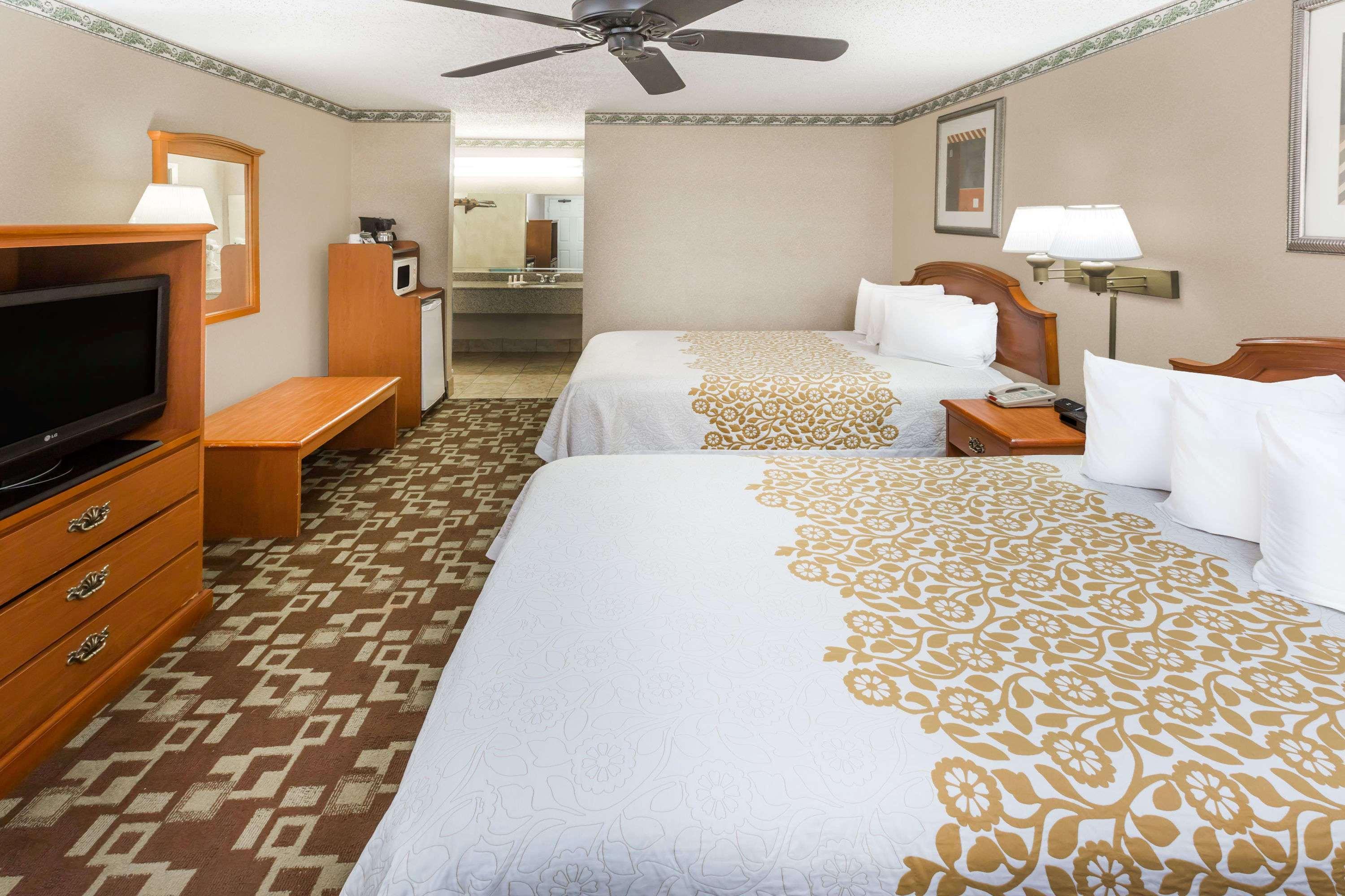 Days By Wyndham Hotel 2*