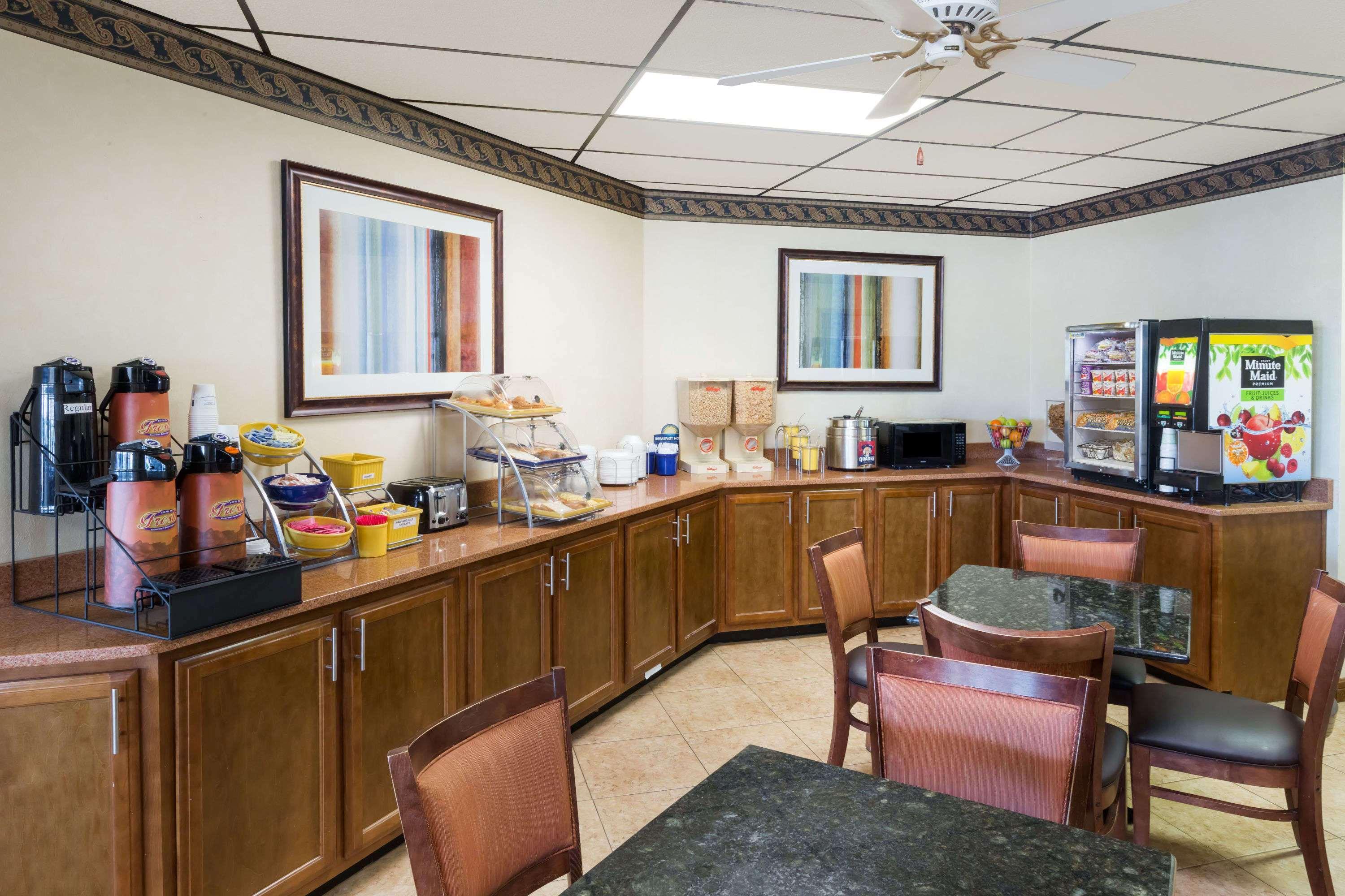 Days By Wyndham Hotel Batesville