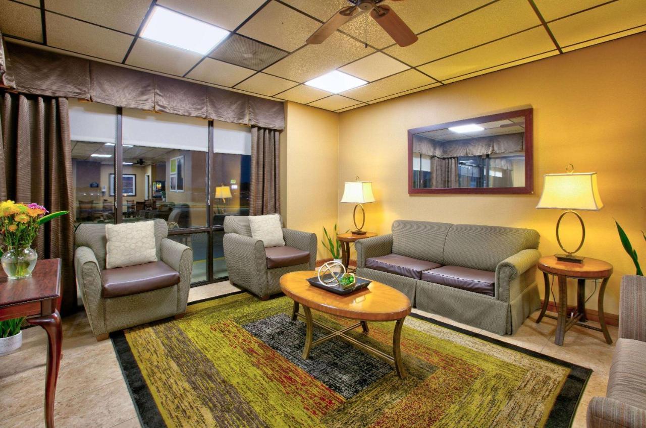 Days By Wyndham Hotel