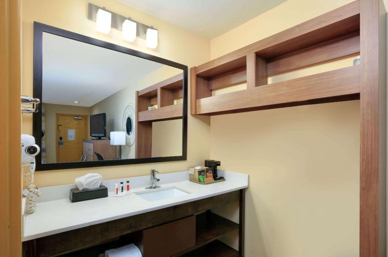 Hotel Days By Wyndham Batesville