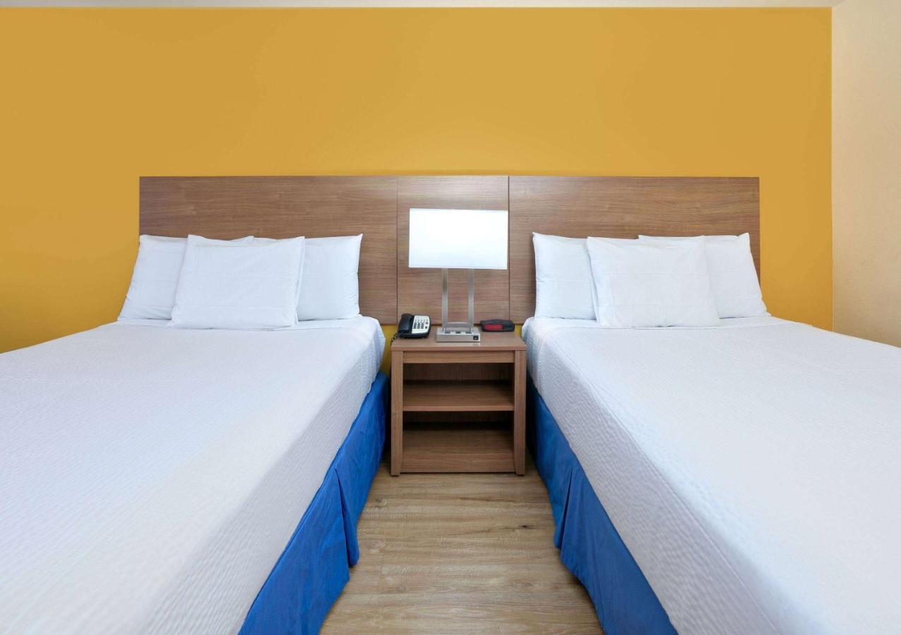 Days By Wyndham Hotel